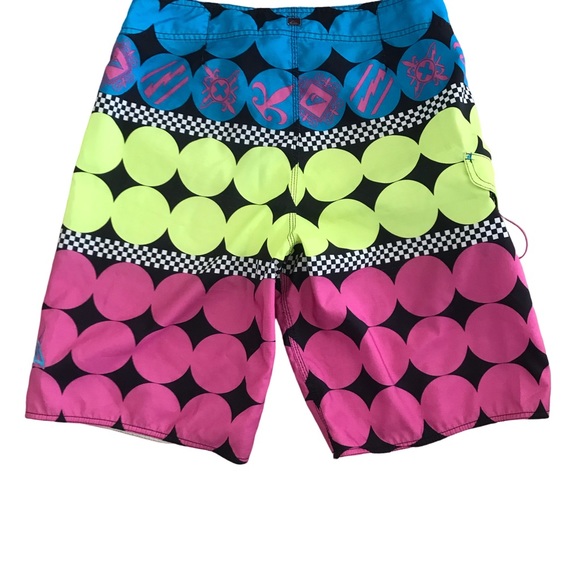 Men’s Quicksilver Board Shorts - Picture 2 of 6